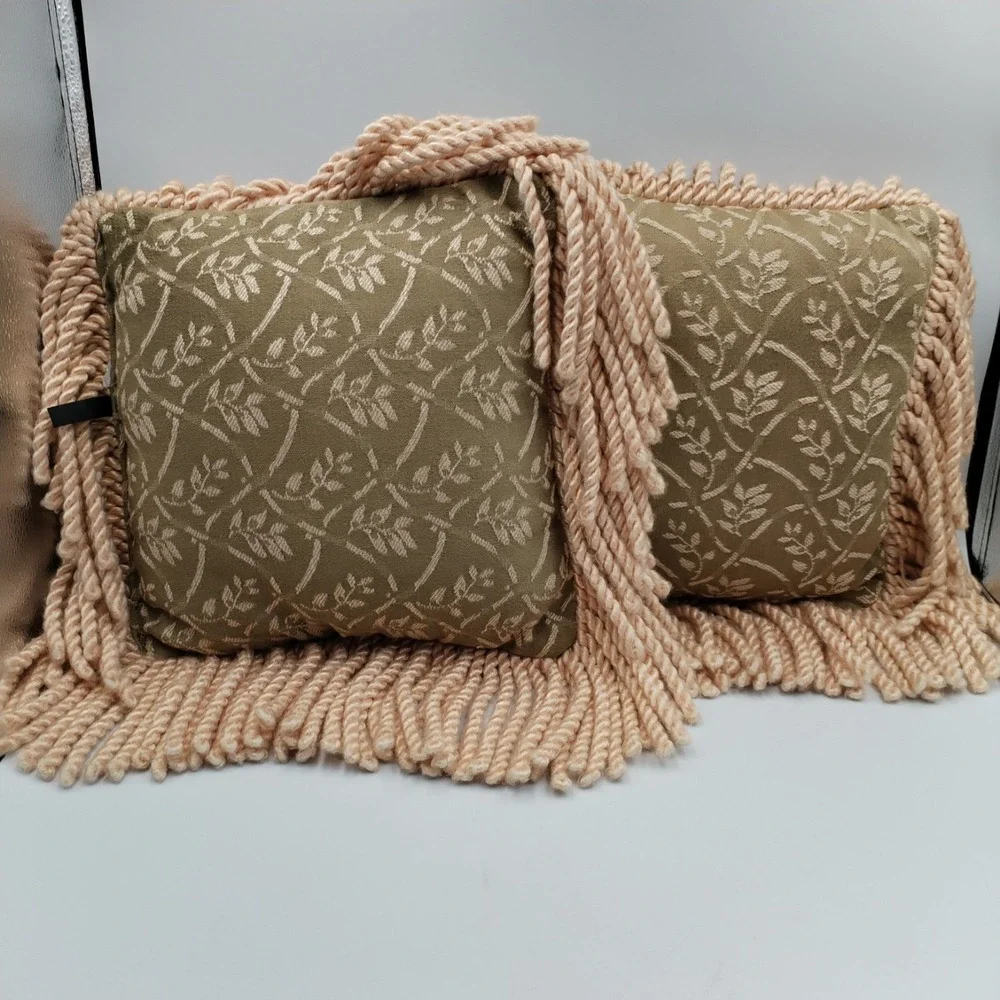 Vtg DAKOTAH Set of 2 Throw Pillows Green Trellis Leaf Jacquard Heavy Rope Fringe